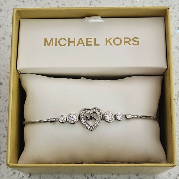 Michael Kors, Beautiful, fully adjustable Heart Bracelet. NWT - Picture 3 of 5